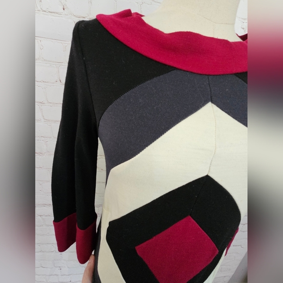 Diane Von Furstenberg Vintage Ungaro Diamond Wool Dress | Size 2 | EUC - Picture 7 of 9